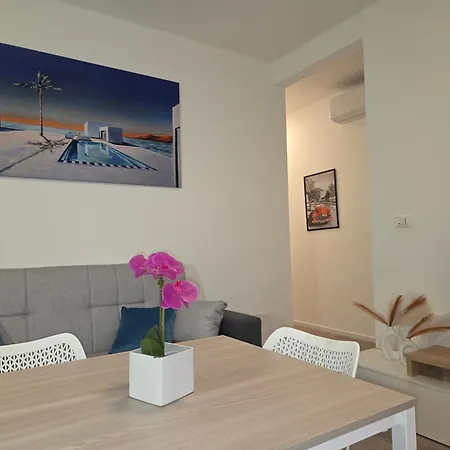 Apartman Gigi House - Piazza Mazzini - 200m Dal Mare Con Posto Lido di Jesolo
