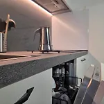 Gigi House - Piazza Mazzini - 200m Dal Mare Con Posto Apartment *