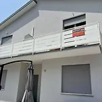 Apartment Gigi House - Piazza Mazzini - 200m Dal Mare Con Posto Lido di Jesolo