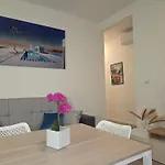 Apartment Gigi House - Piazza Mazzini - 200m Dal Mare Con Posto Lido di Jesolo