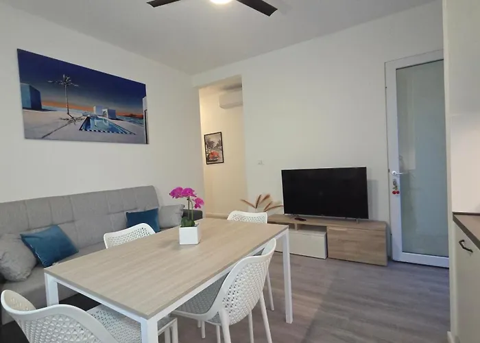 Gigi House - Piazza Mazzini - 200m Dal Mare Con Posto * Jesolo